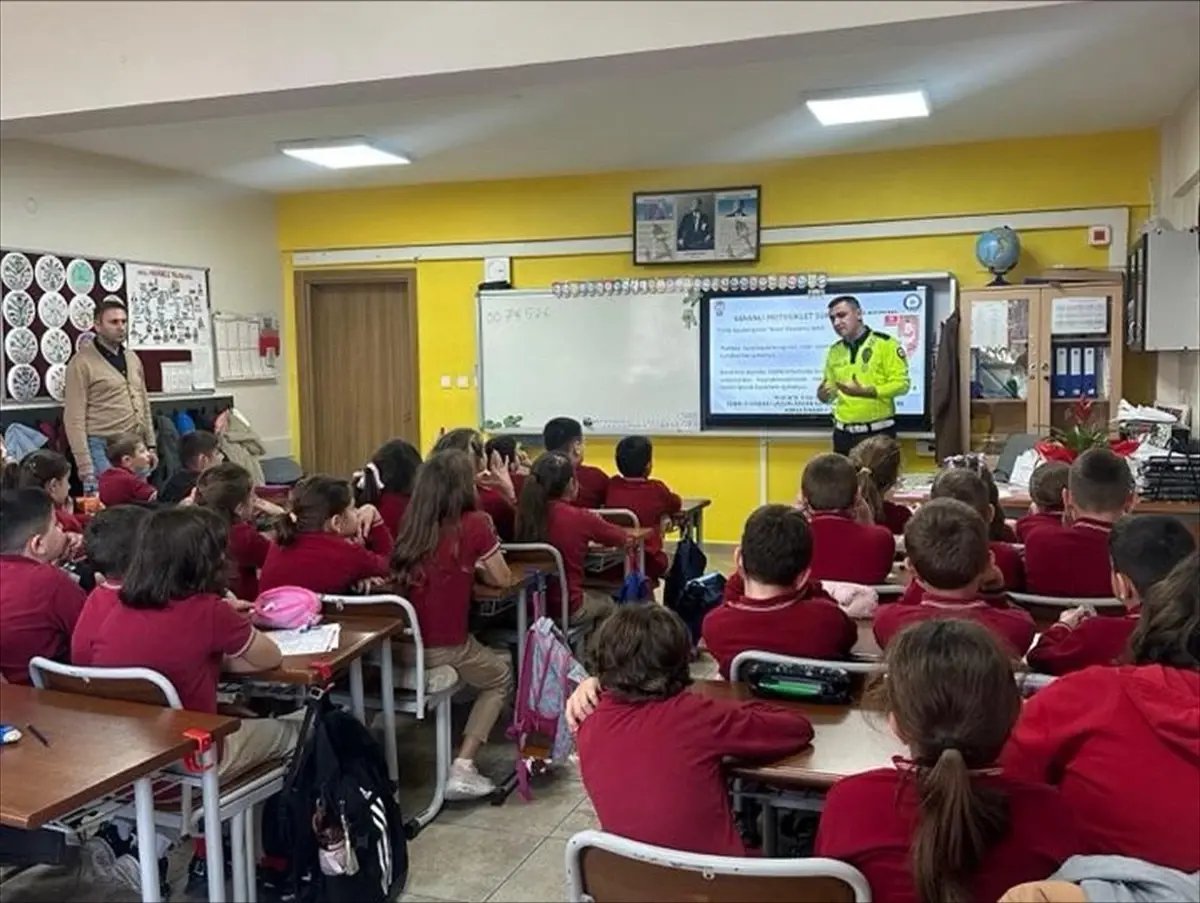 Vize'de Trafik Dedektifleri Projesi ile Öğrencilere Eğitim Verildi