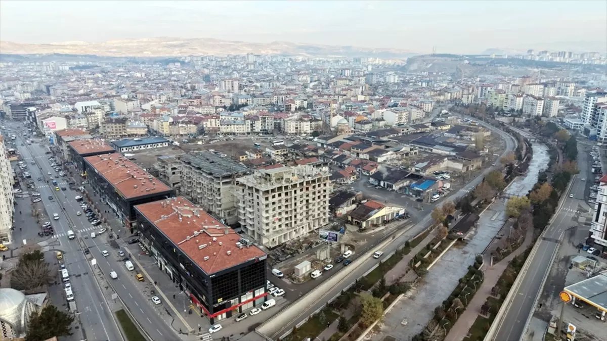 Sivas'ta Kentsel Dönüşüm Projesinde İkinci Etap Çalışmaları Hızla Devam Ediyor
