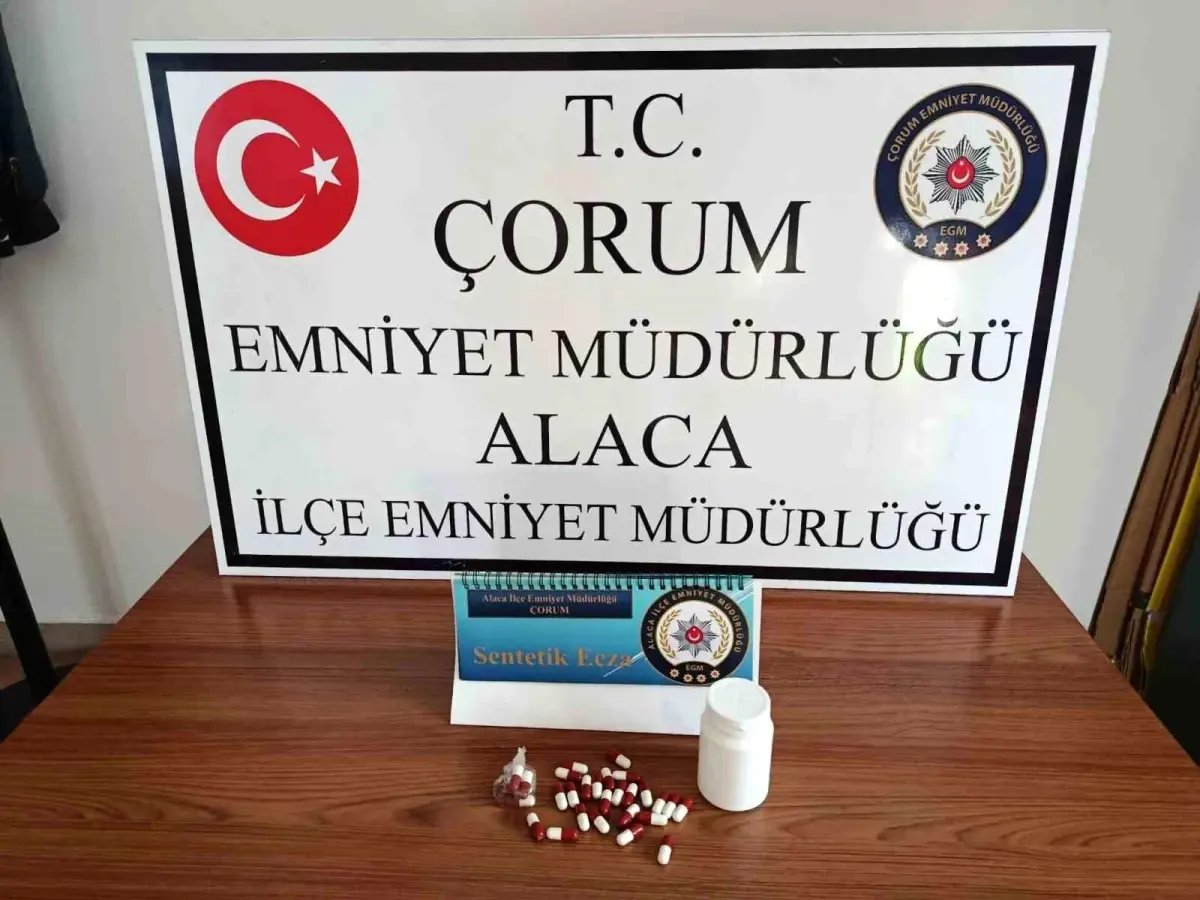 Çorum'da Polisin Düzenlediği Operasyonda Sentetik Ecza Hapı Ele Geçirildi