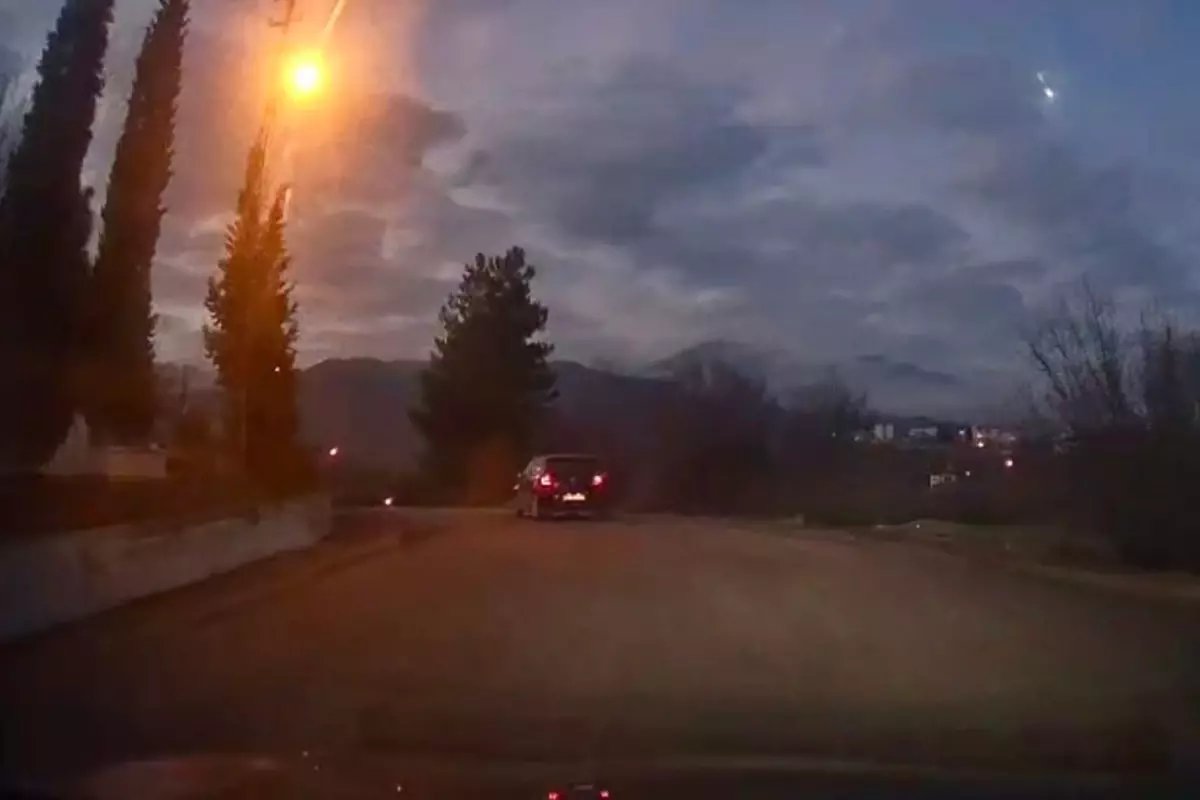 Görenleri şaşkına döndürdü! Karabük'te gökyüzü bir anda aydınlandı