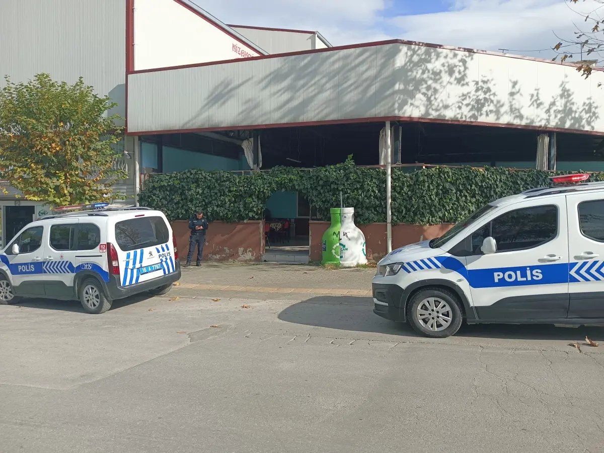 Bursa'da Kahvehanede Kanlı Kavga: Eski Kayınpeder ve Kayınbiraderi Tarafından Darbedildi