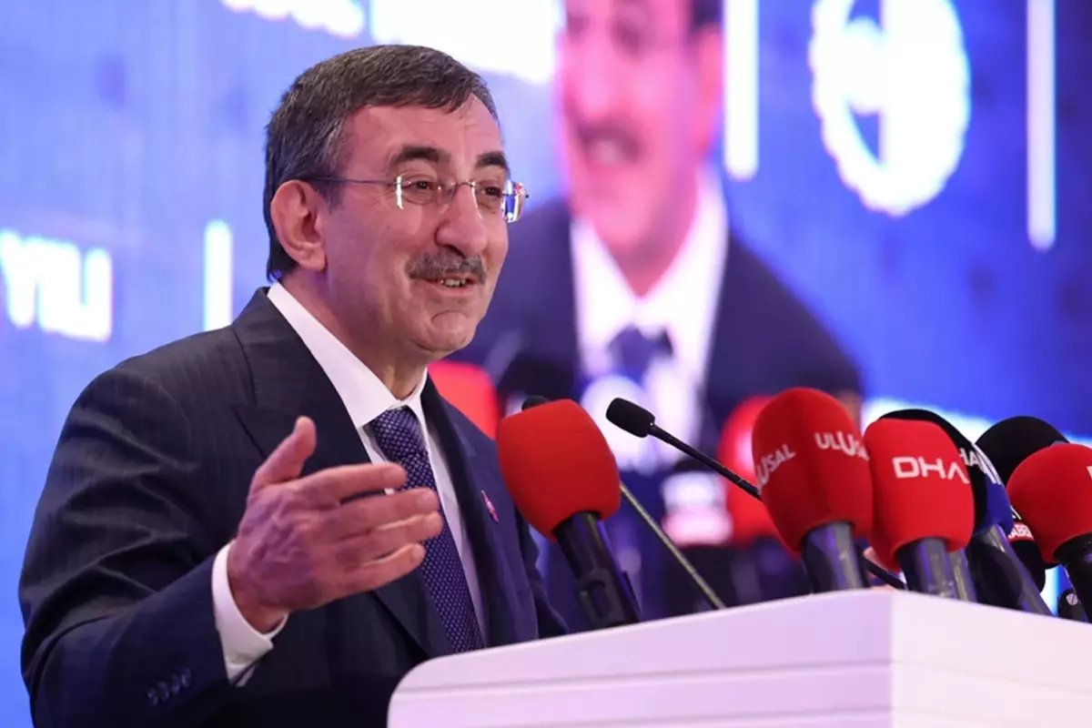 Cumhurbaşkanı Yardımcısı Cevdet Yılmaz: Enflasyon düşüş eğilimine girmiş durumda