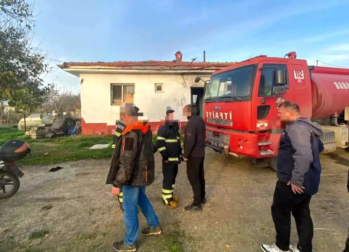 Kırklareli'nde Dehşet: Boşandığı Eşi ve Beraber Yaşadığı Kadının Bulunduğu Evi Ateşe Verdi