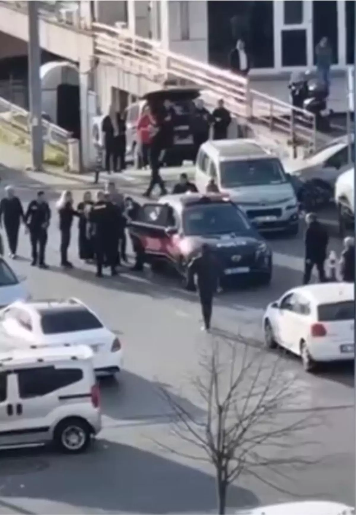 Büyükçekmece Adliyesi Önünde Boşanma Davası Tartışması Kanlı Bitti