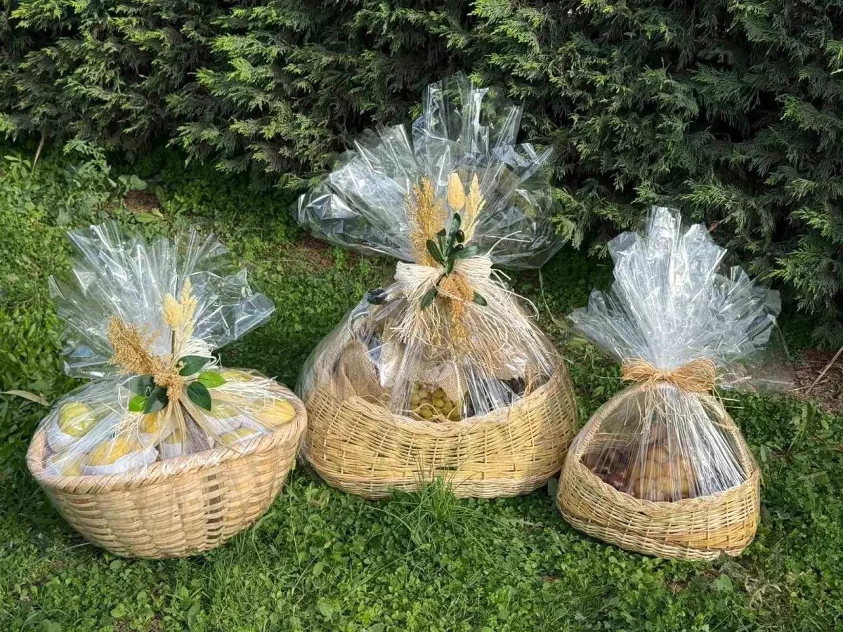 Papa 14. Leo'ya Bursa'dan coğrafi işaretli hediyeler