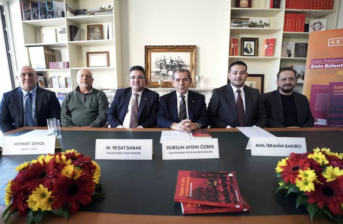 Emin Bülent Serdaroğlu Anısına 'Kaptan ve Şair' Kitabı Tanıtıldı