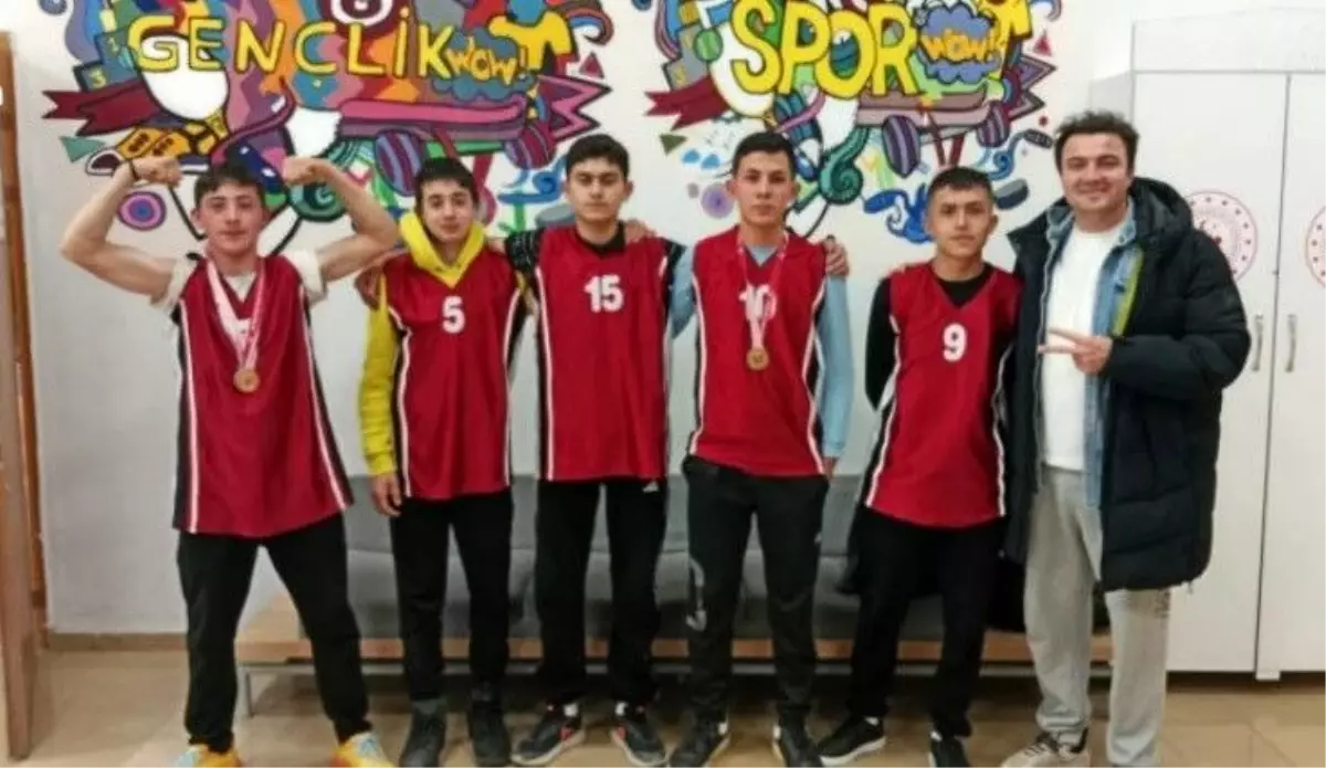 Balıköy Anadolu Lisesi Bilek Güreşi Müsabakalarında Başarı Elde Etti
