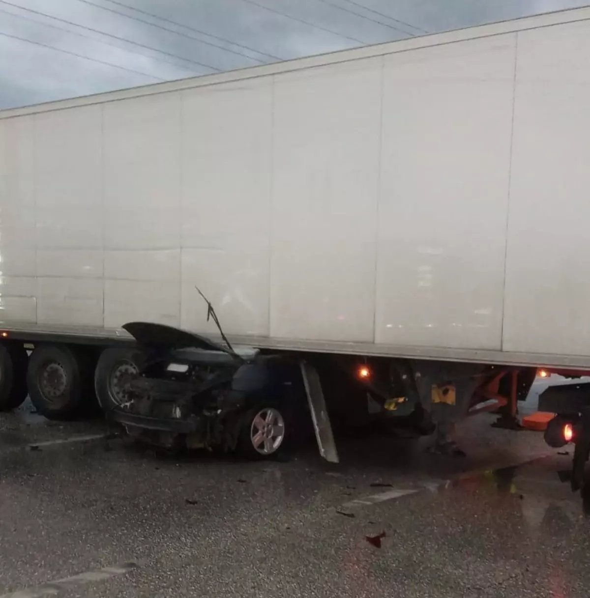 Akhisar'da TIR'a Çarpan Otomobildeki Çift Hayatını Kaybetti