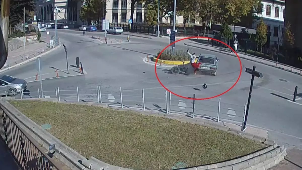 Amasya'da Motosiklet Kazası: Sürücü Yaralandı