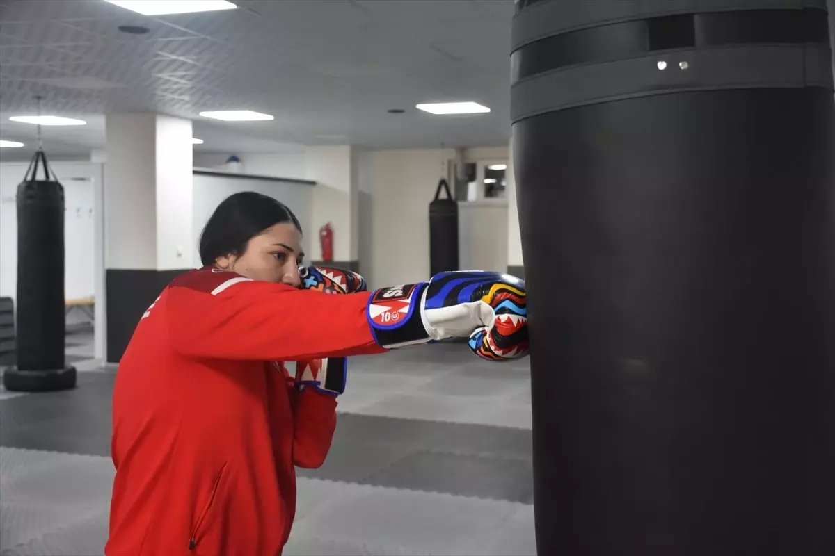 Milli Sporcu Feyzanur Azizoğlu, Dünya İkincisi Olmanın Ardından Çalışmalara Devam Ediyor