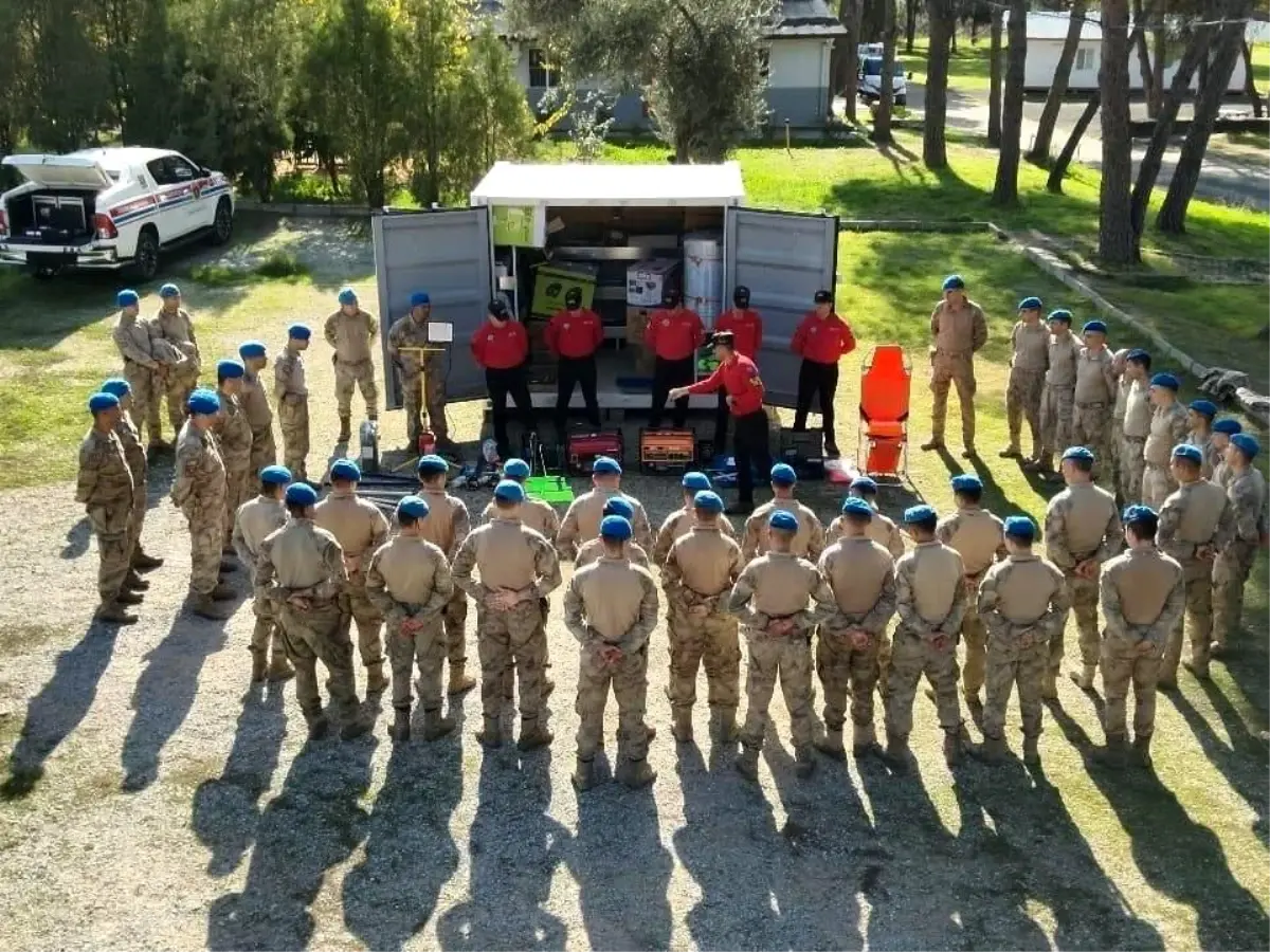 Aydın Jandarma Personeline Afet Eğitimleri
