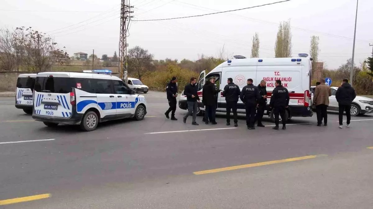 Malatya'da Ekip Aracında Fenalaşan Polis Hastaneye Kaldırıldı
