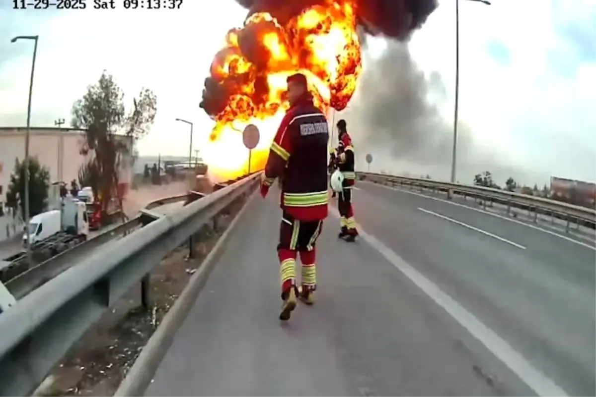 26 bin litre yakıt taşıyan tanker alev alev yandı! Peş peşe patlamalar yaşandı