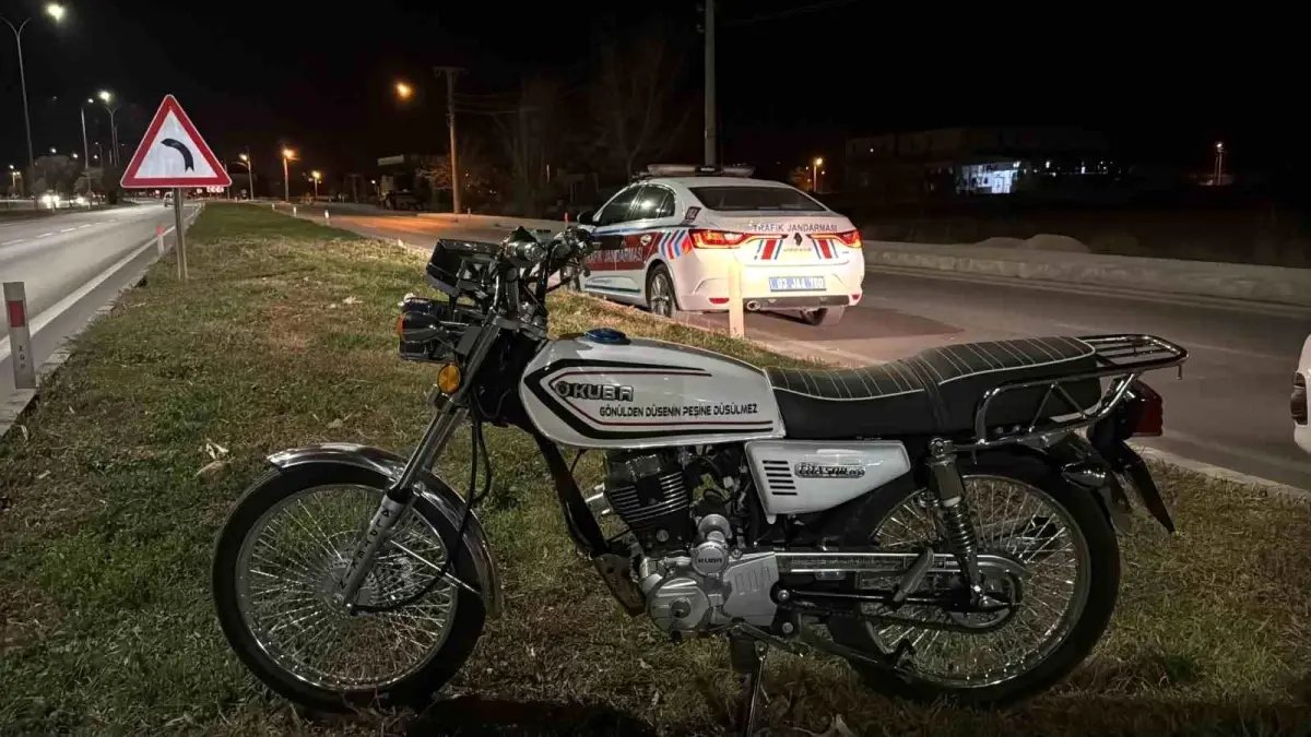 Afyonkarahisar'da Motosiklet Kazası: İki Yaralı