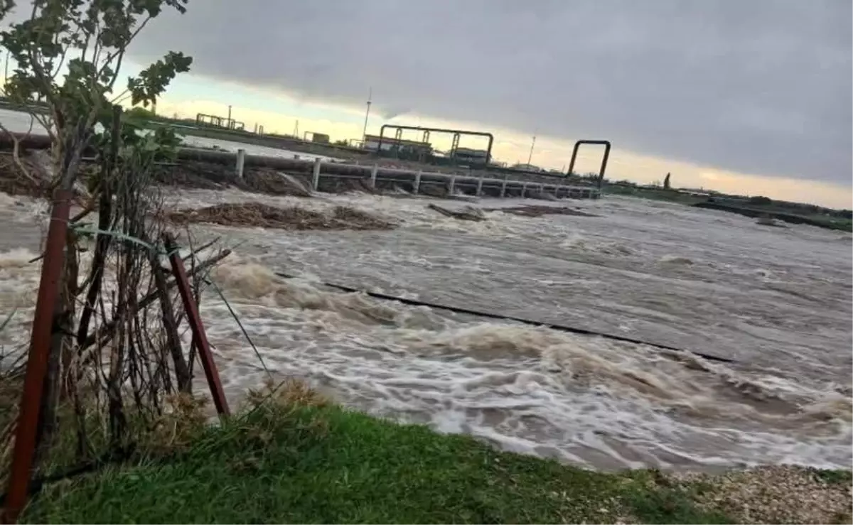 Ayvacık'ta Şiddetli Yağışlar Taşkınlara Yol Açtı