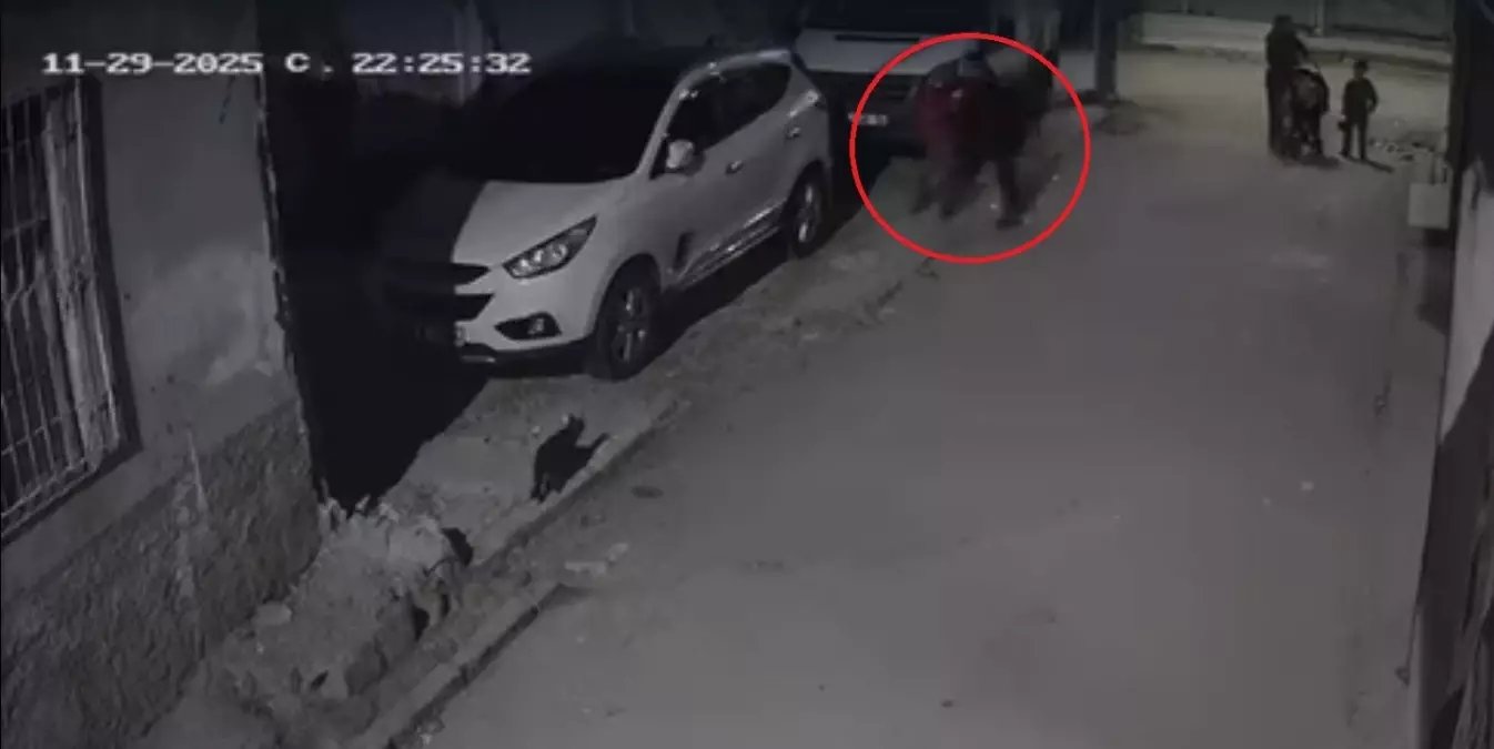 Adana'da Çocuğa Şiddet Anları Güvenlik Kamerasında