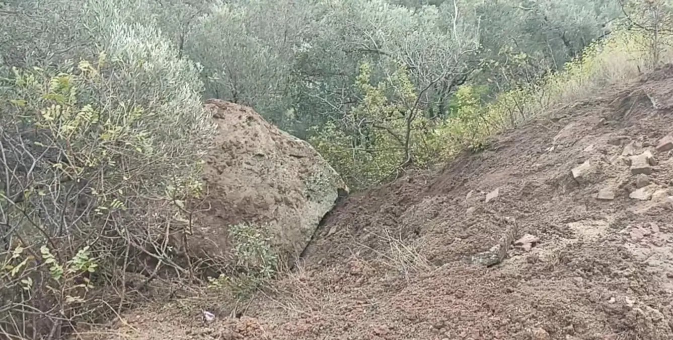 Çanakkale'de Sağanak Yağış Heyelana Neden Oldu