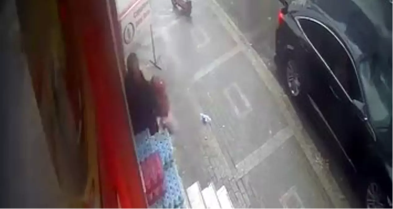 Avcılar'da Ayran Hırsızlığı: Güvenlik Kamerasında Görüntülendi