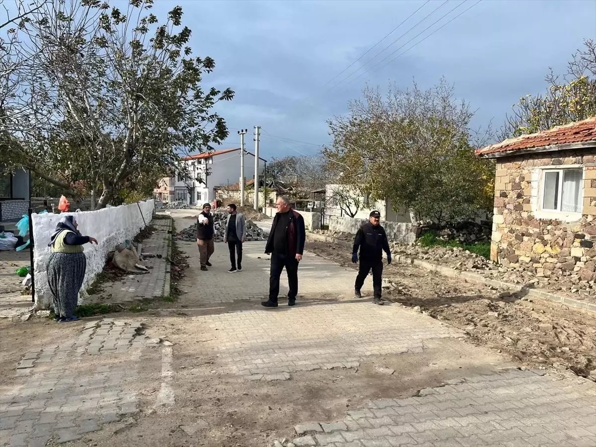 Enez'de Yol Yapım ve Keşan'da Yeni Çöp Kamyonları