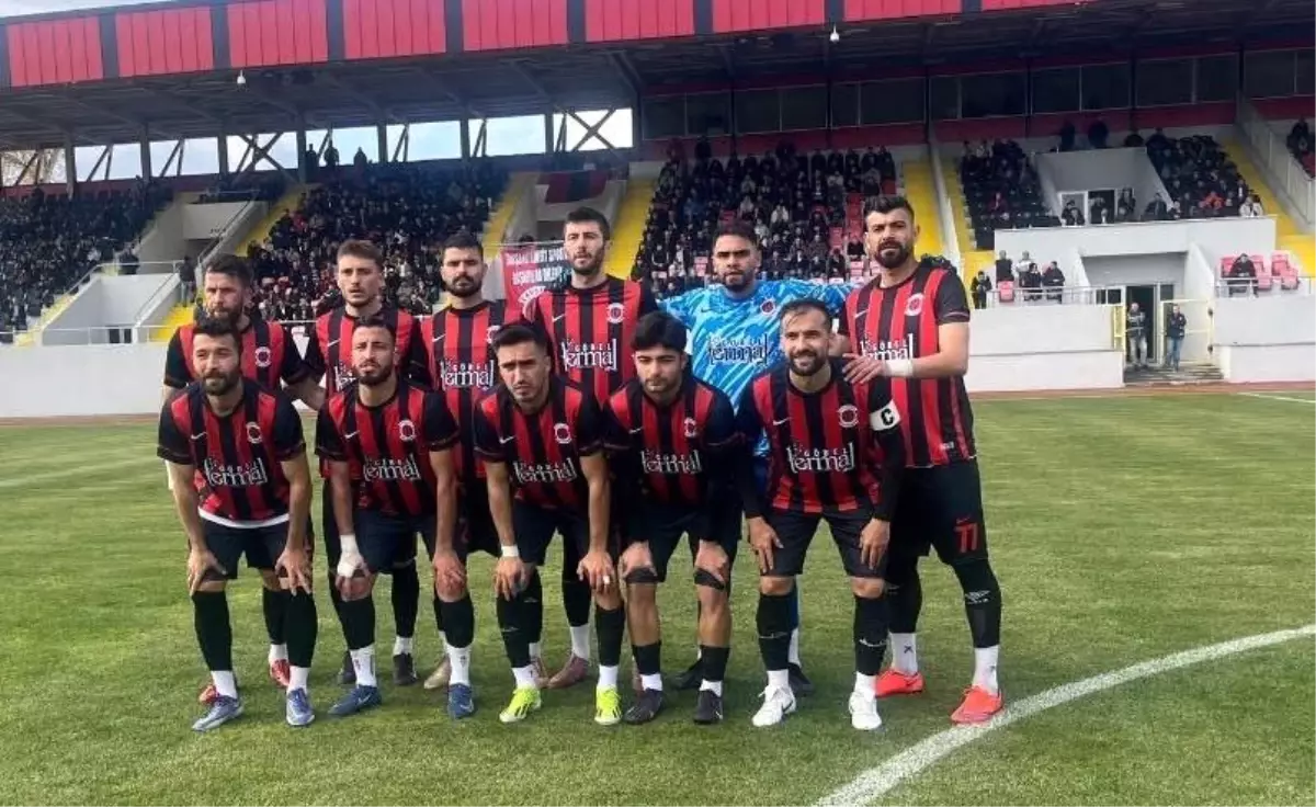 Tavşanlı'da Gol Duydusu: TKİ Tavşanlı Linyitspor ve Kahraman Kazan Spor 2-2 Beraber Kaldı