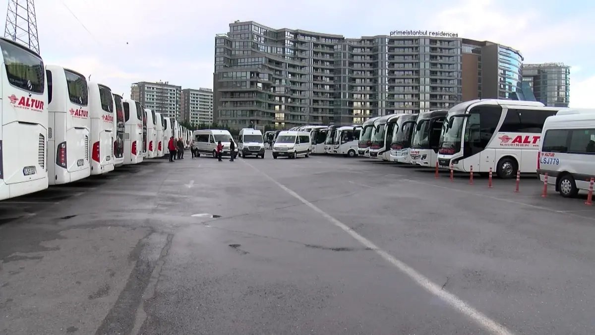 Kadın şoförler deneyimlerini anlattı: Erkek egemen alanda var olmak gurur verici