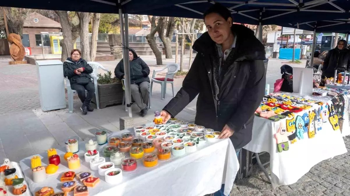 Eskişehir'li Rabia Çelik'in Estetik Mumları Büyük İlgi Görüyor