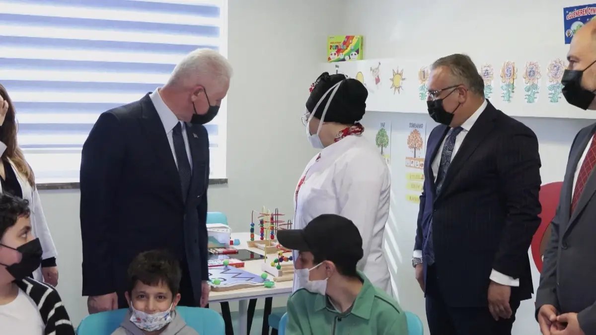 İstanbul'da 398 çocuk hastane sınıflarında eğitim görüyor