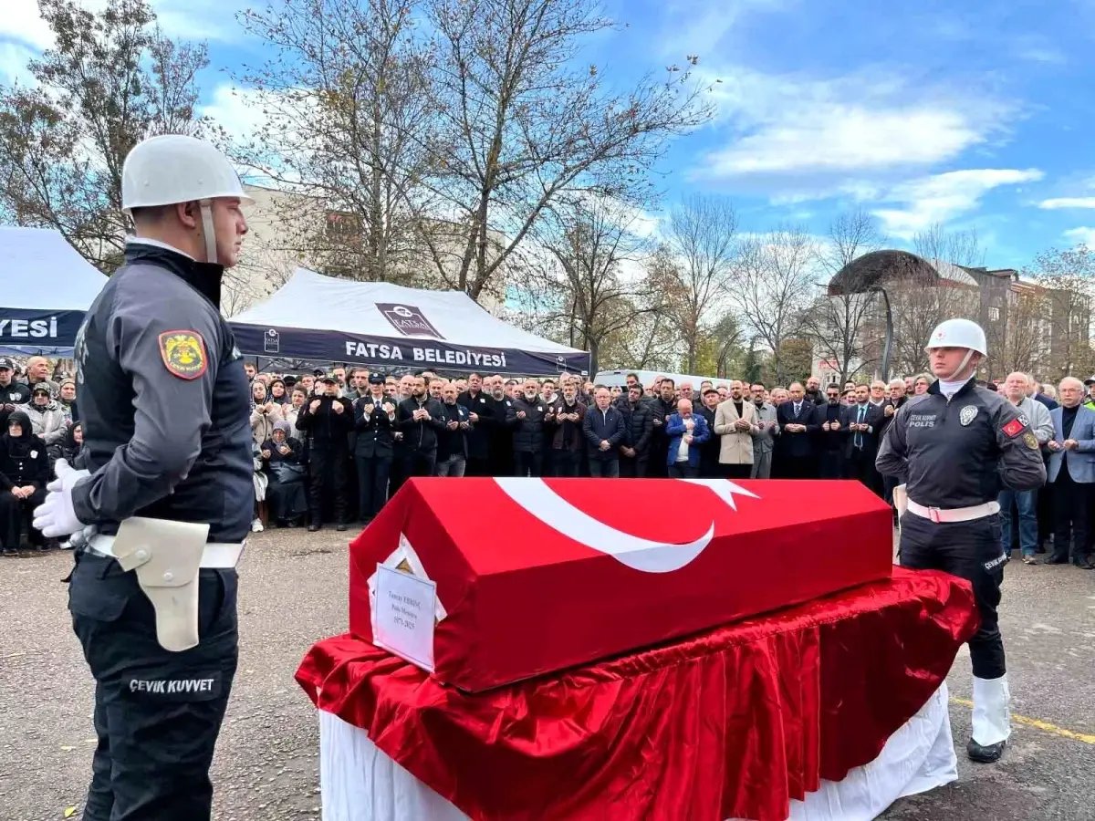 Kalp Krizi Nedeniyle Hayatını Kaybeden Polis Memuru Törende Uğurlandı