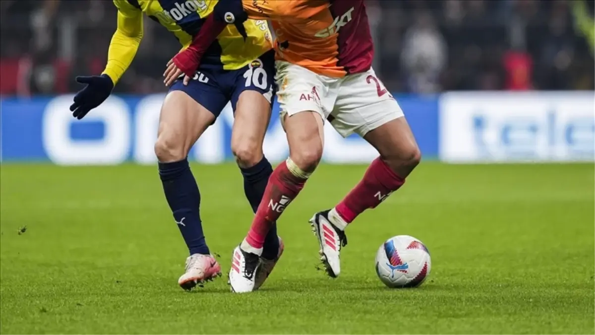 Fenerbahçe - Galatasaray maç kadrosu! FB GS derbi maç kadroları açıklandı mı?