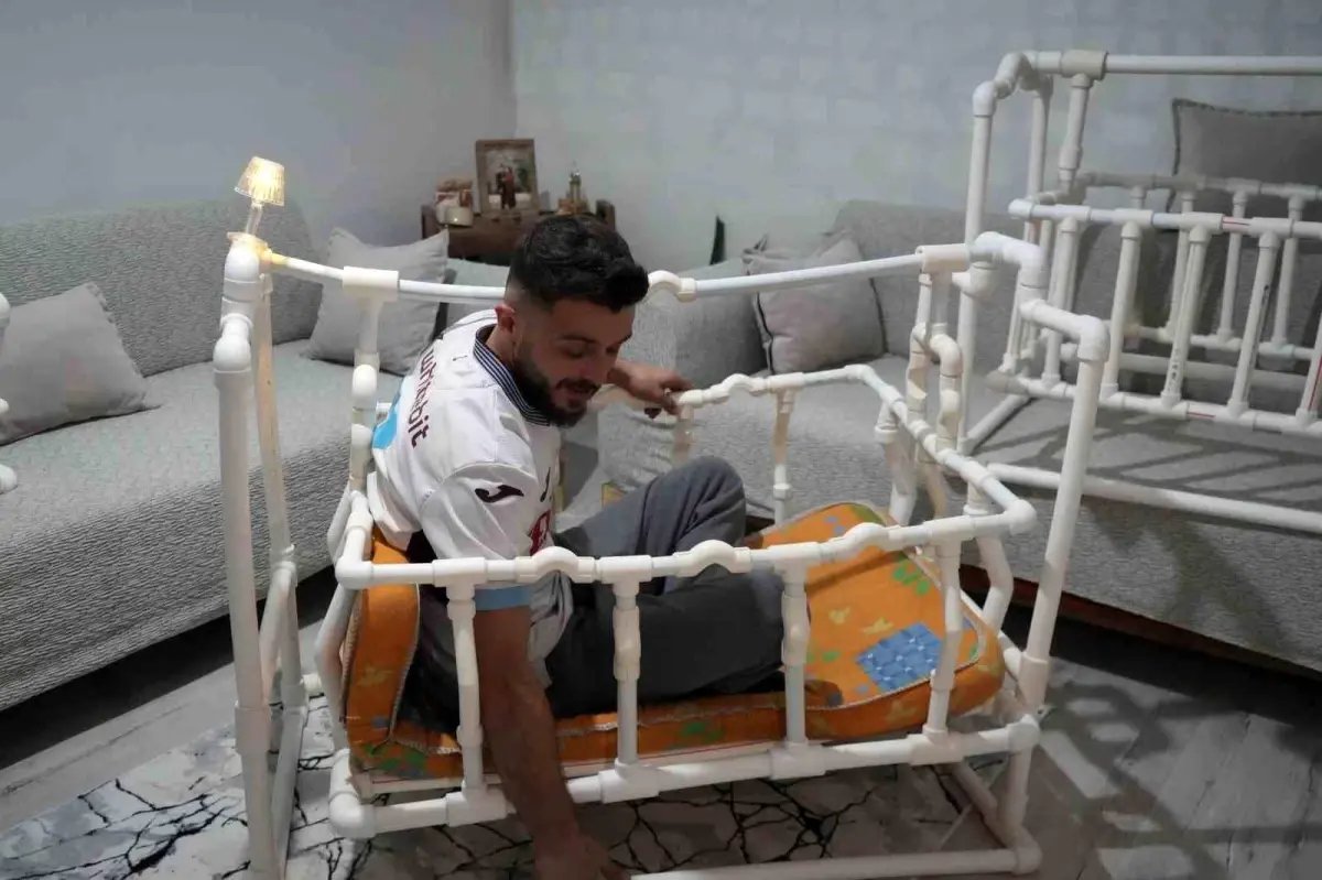 Samsunlu Tesisatçı, Su Borularından Beşik Yaptı