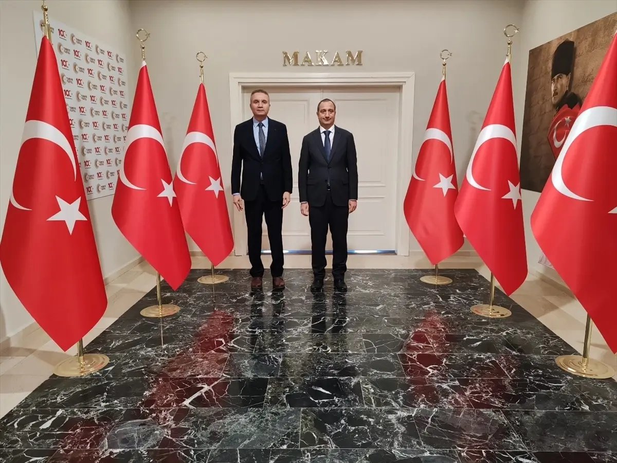 Tarsus Kaymakamı Mehmet Ali Akyüz, İlçe Emniyet Müdürü Kaplan'ı kabul etti