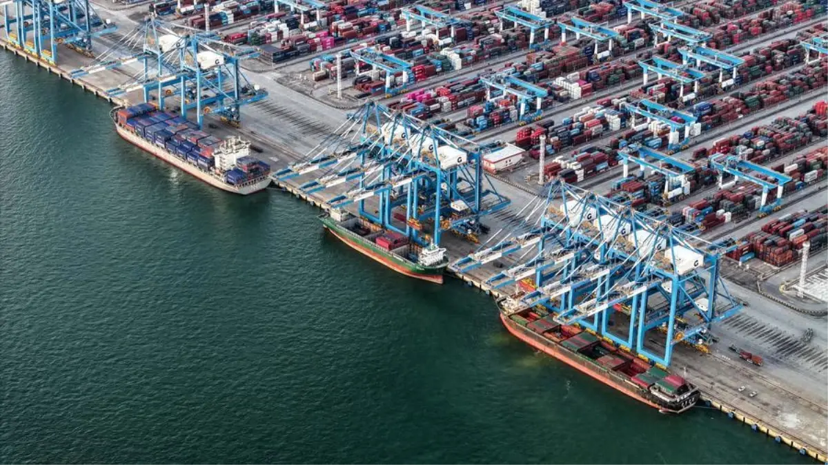 Çin'in Yeni Uluslararası Kara-Deniz Ticaret Koridoru'nda 5 Milyon TEU Yük Taşındı