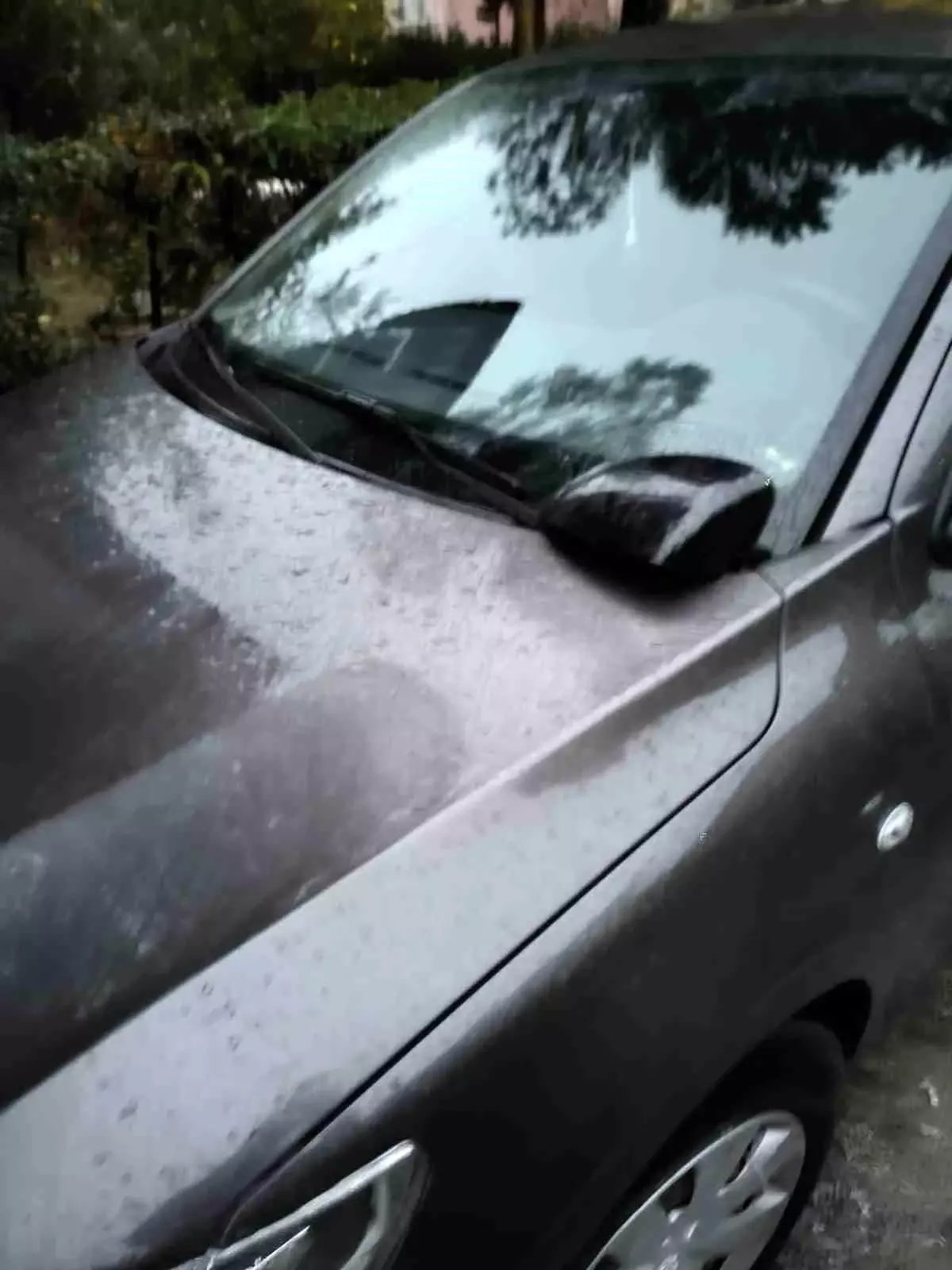 Denizli'de Psikolojik Sorunları Olan Avukattan Araçlara Saldırı