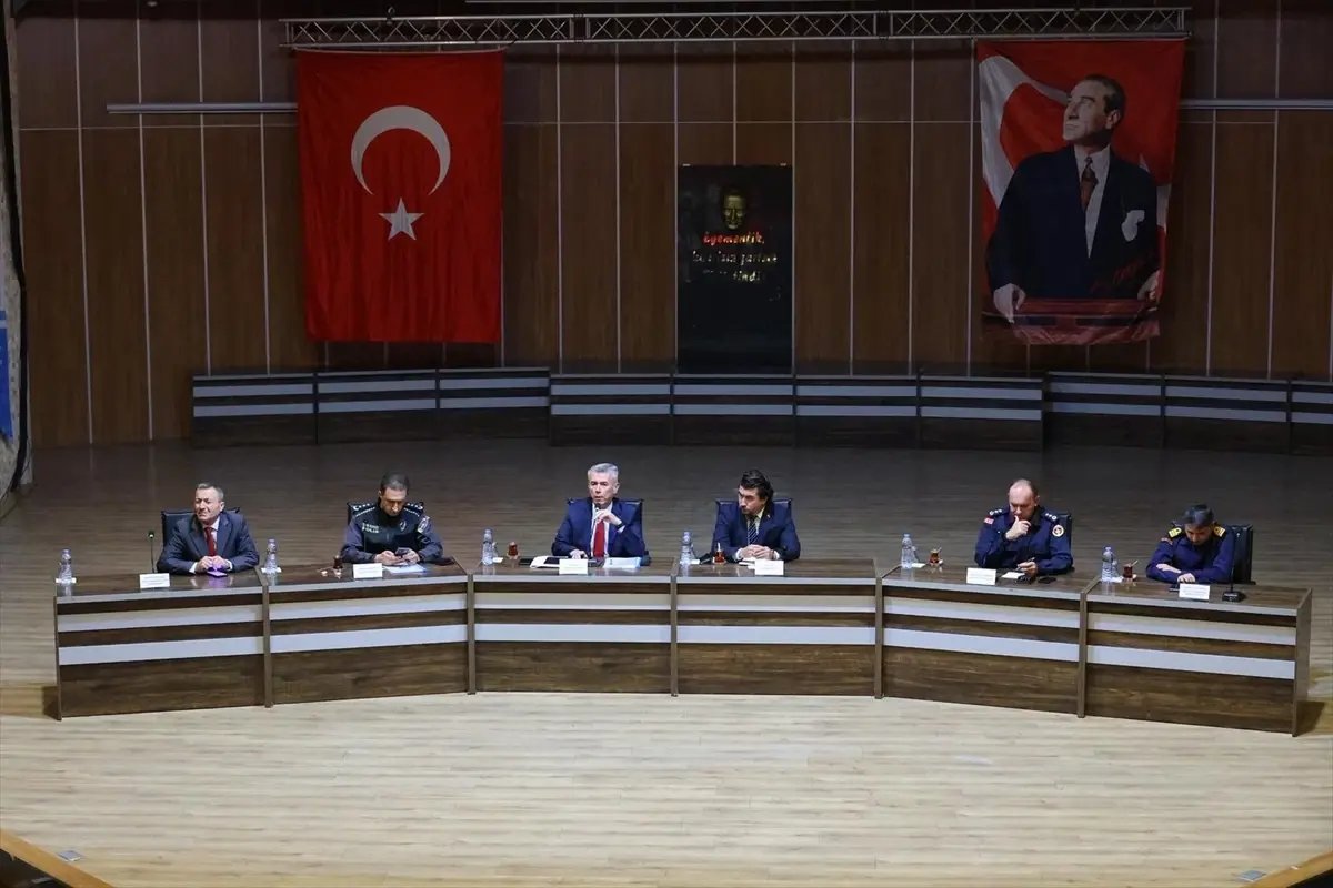 Bodrum Kaymakamı Ali Sırmalı mahalle muhtarlarını dinledi