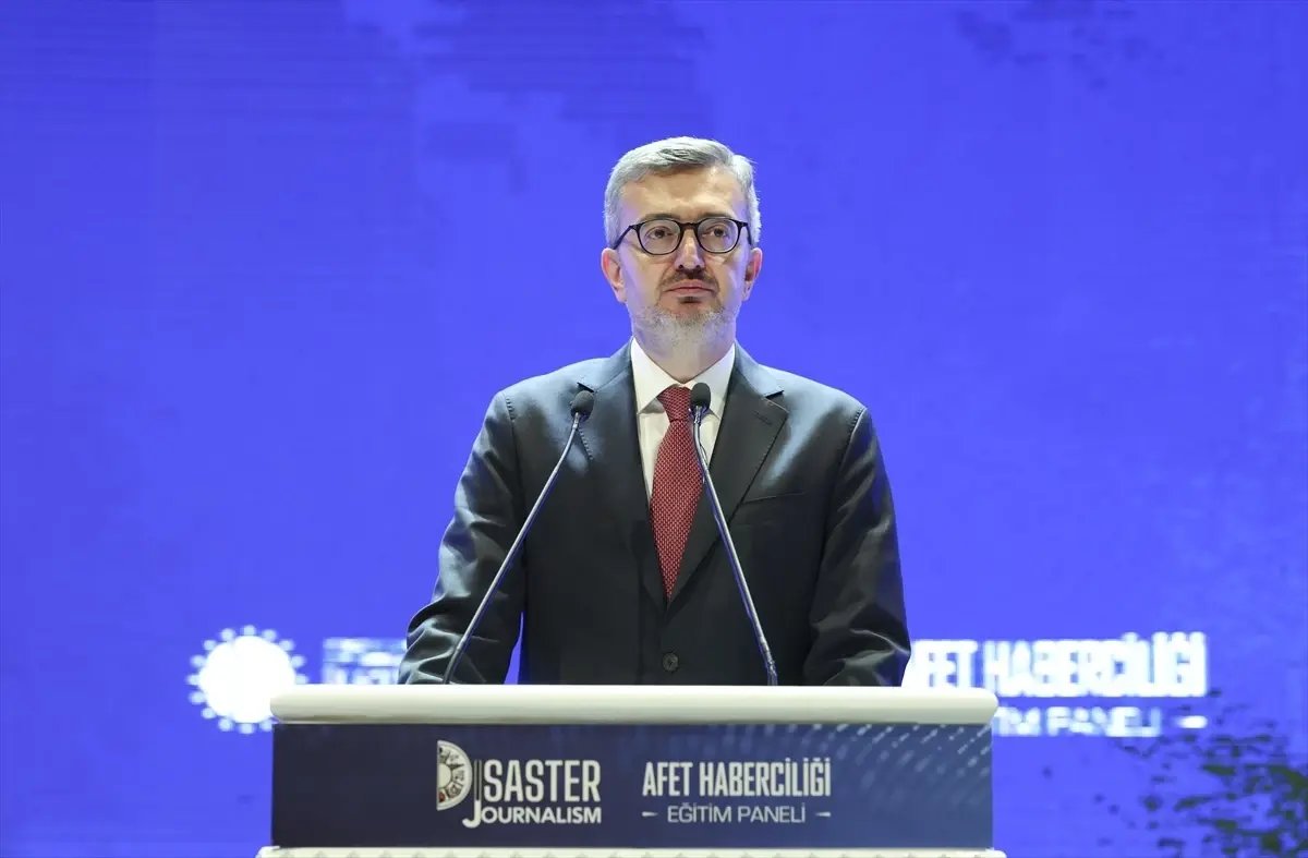 Cumhurbaşkanlığı İletişim Başkanı Duran, Afet Haberciliği Eğitim Paneli'nde konuştu Açıklaması