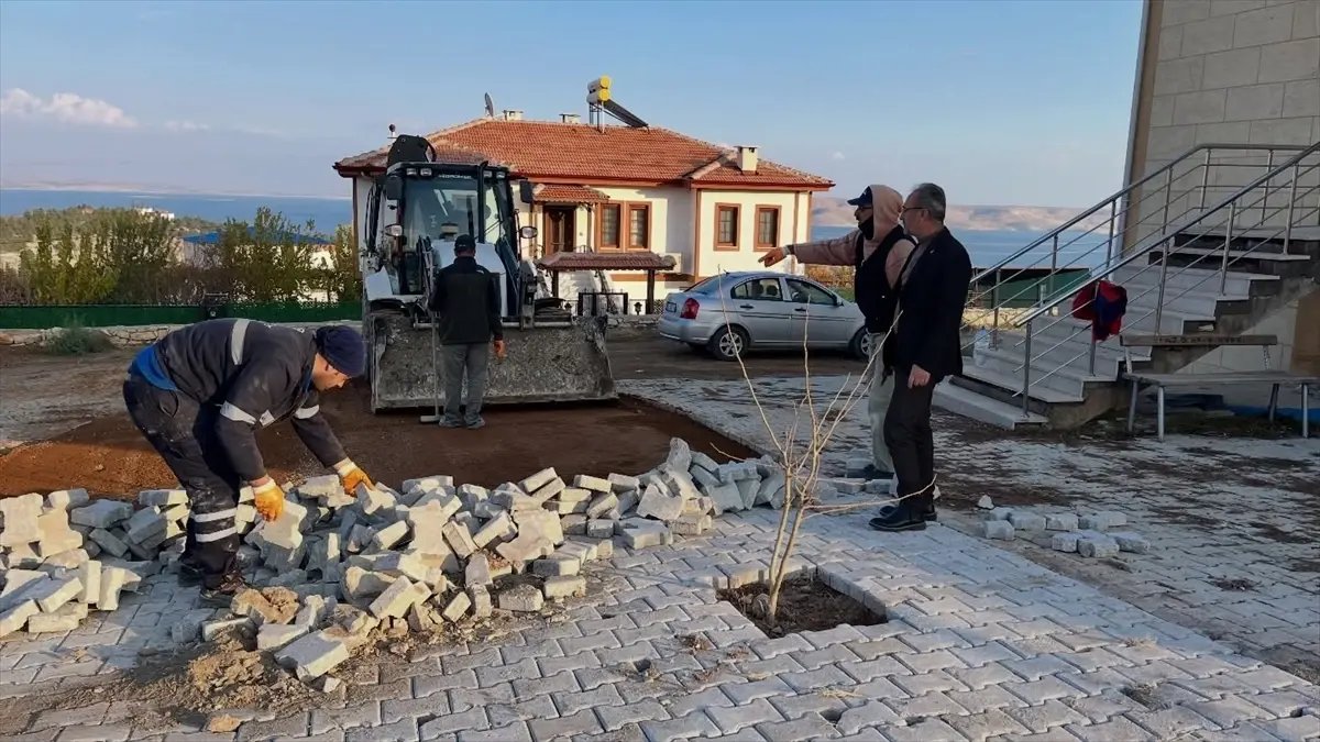 Ağın Belediyesi’nden Şahintepe Mahallesi'nde Çevre Düzenlemesi