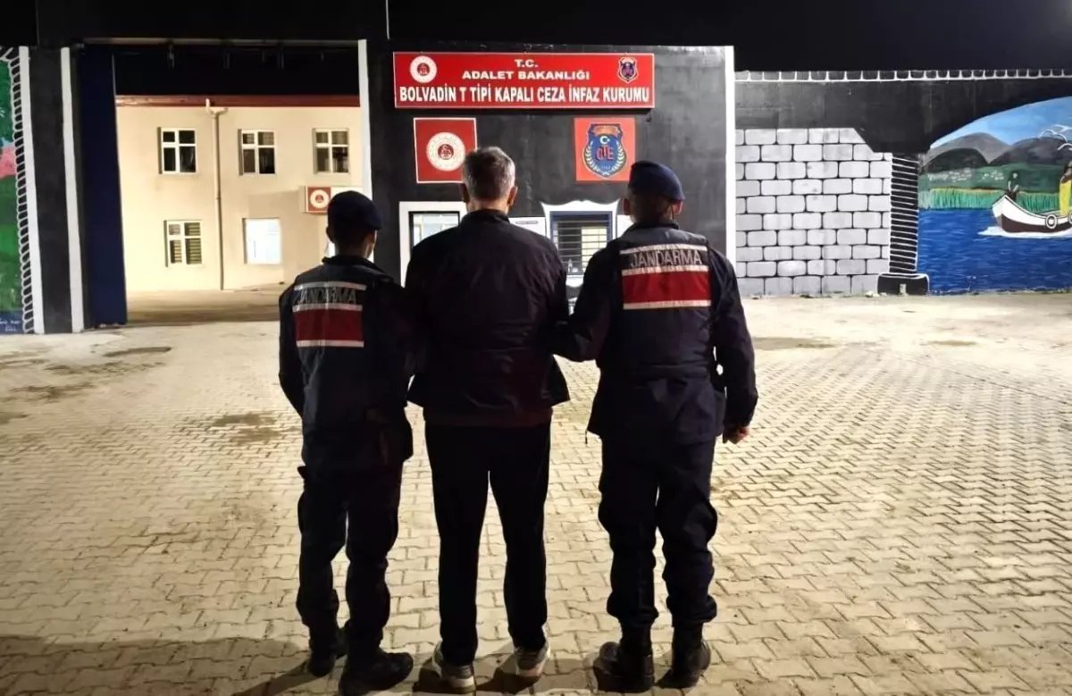Afyonkarahisar'da Jandarma Denetiminde 31 Kişi Gözaltına Alındı, 13'ü Tutuklandı