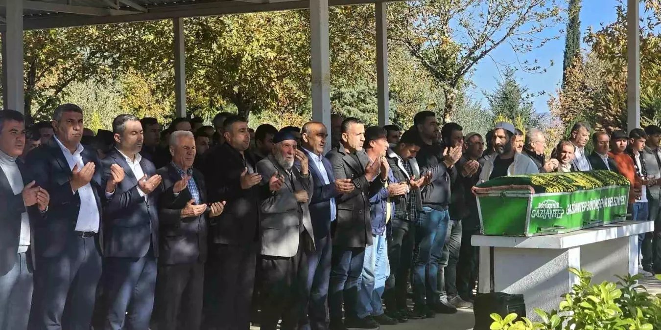 Gaziantep'te Feci Kaza: Mehmet Çetinpolat Son Yolculuğuna Uğurlandı