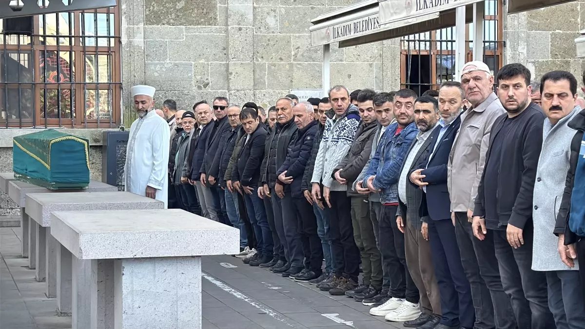 İki Ailesini Kaybeden Dr. Serdar Kıyak İntihar Etti