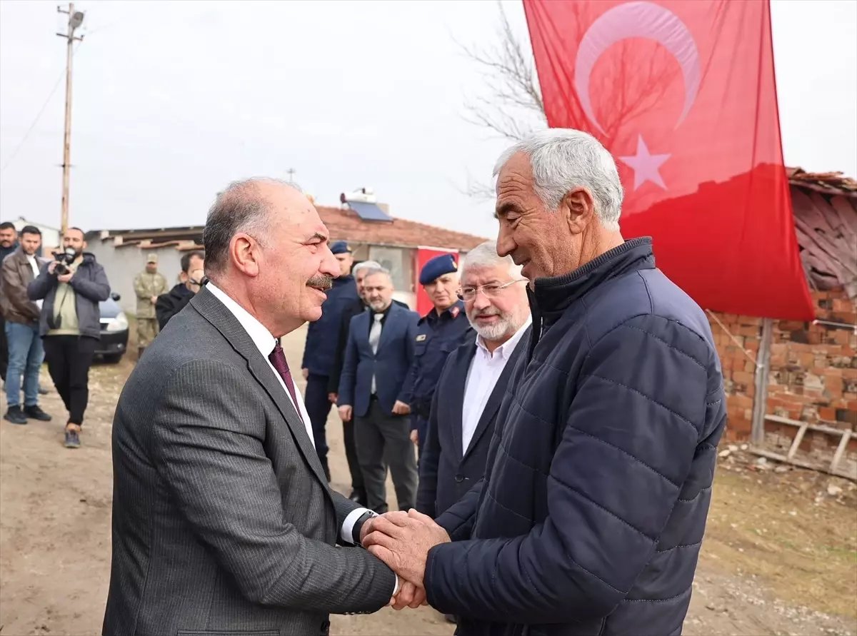 Şehit Astsubay Üstçavuş Burak İbbiği'nin şehadet belgesi ailesine teslim edildi