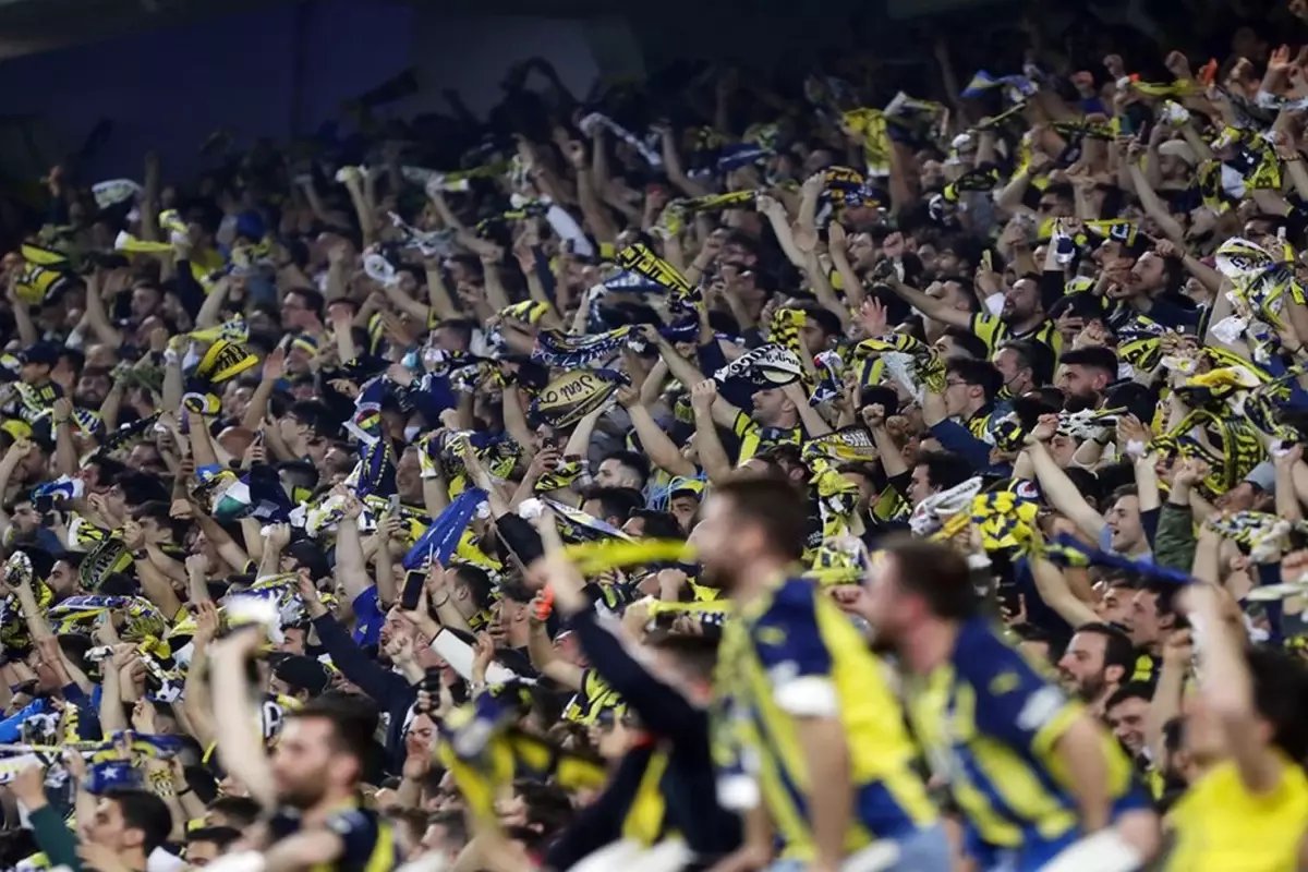 Fenerbahçe taraftarı yıldız isim için "O olmasaydı puan alamazdık" diyor