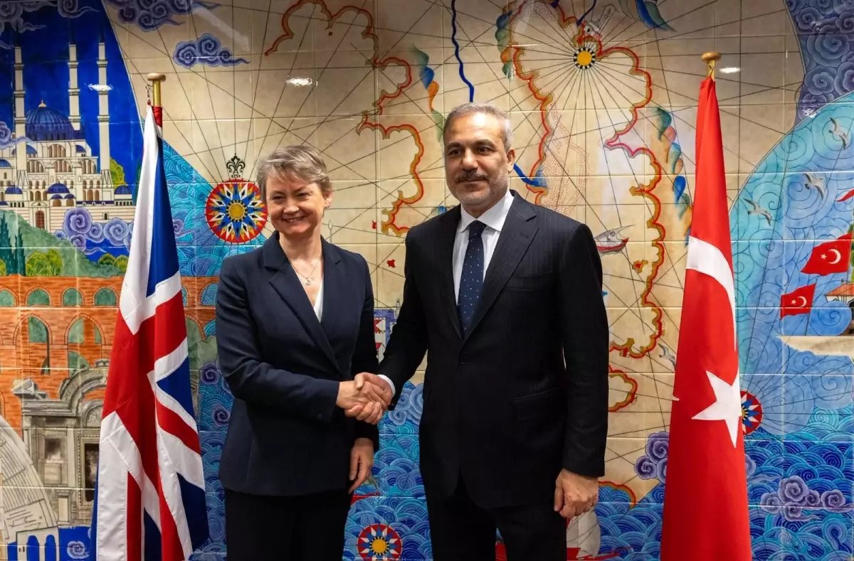 Dışişleri Bakanı Hakan Fidan, Birleşik Krallık Dışişleri Bakanı ile Görüştü