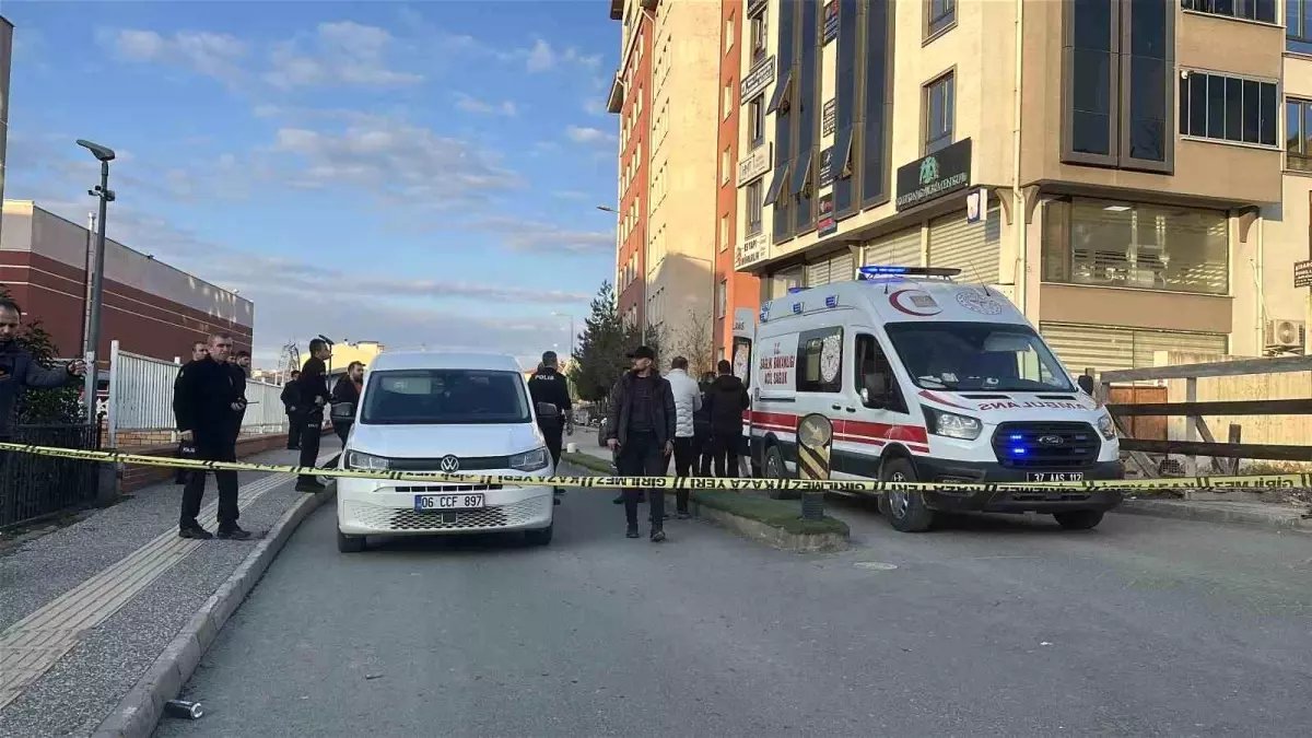Caddede kovaladığı şahsı tüfekle vurdu
