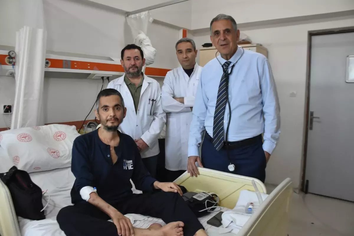 Çift taraflı yapay kalp cihazıyla hayata döndü