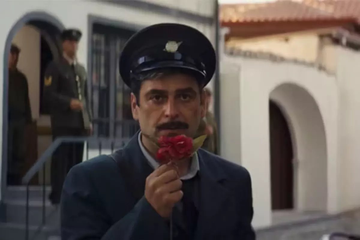 Uzak Şehir'in Cihan'ından yeni sürpriz: 'Bak Postacı Geliyor' fragmanı yayında!