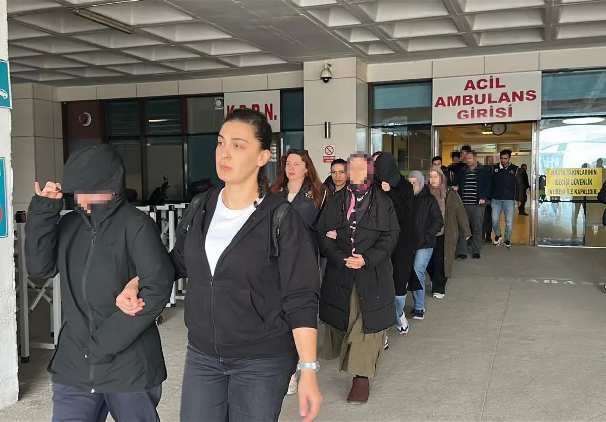 Edirne merkezli 5 ilde FETÖ/PDY operasyonu: 12 gözaltı