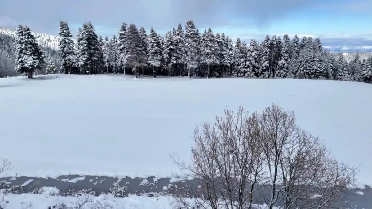 Uludağ'da kar kalınlığı 6 santimetreye geriledi