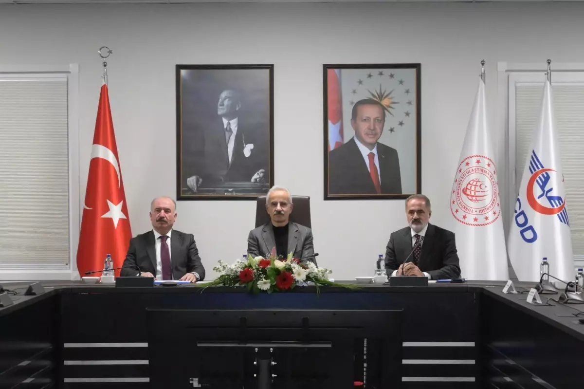 Bakan Uraloğlu: Delice-Çorum hızlı tren hattında yüzde 13,75 ilerleme sağlandı