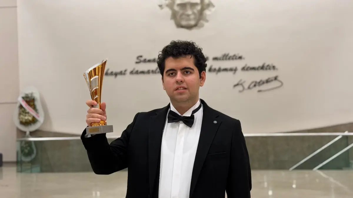 Akordiyon çalan otizmli Çağrıhan'a dünya 3'üncülüğü ödülü