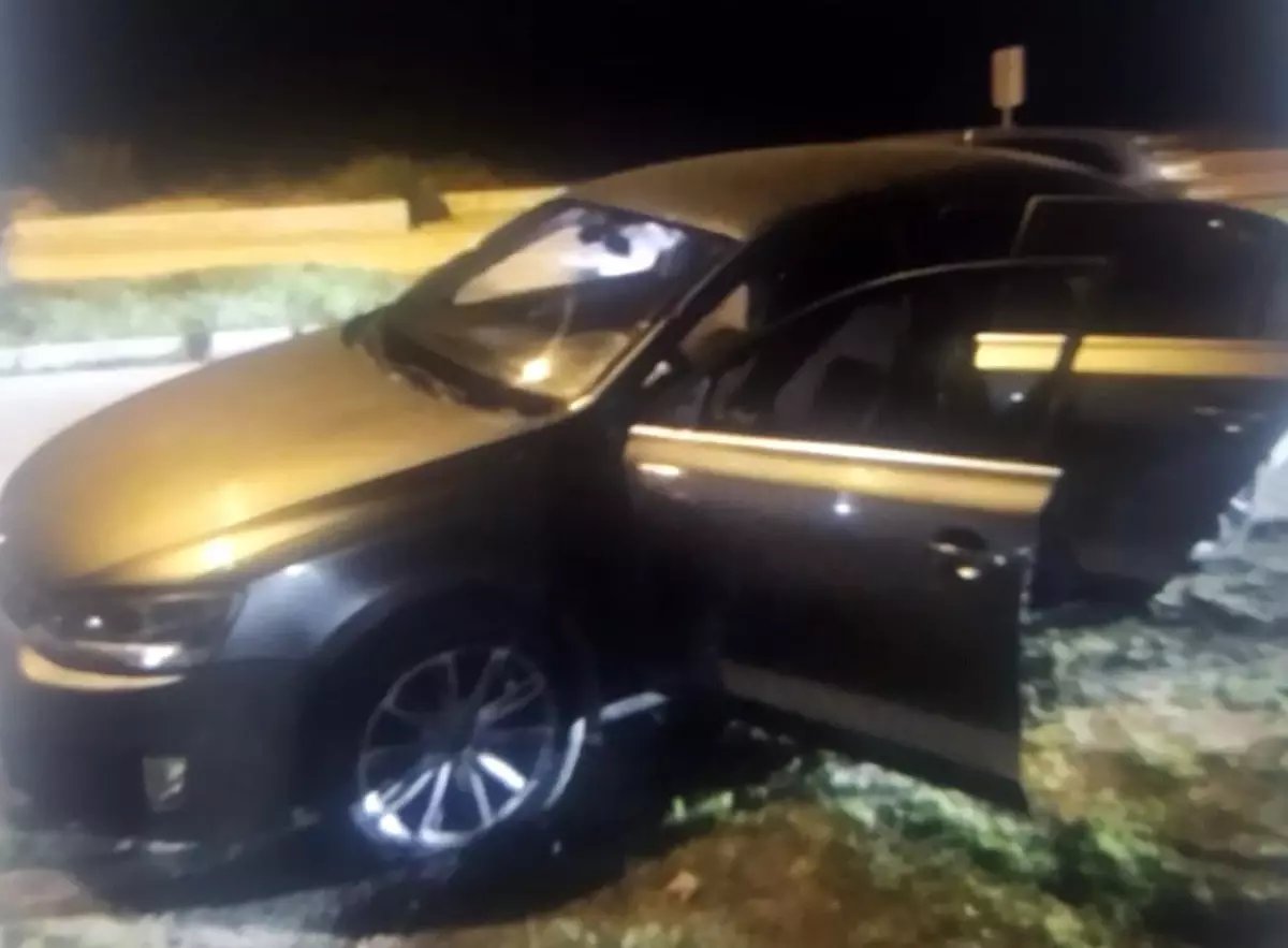 Dur ihtarına uymayan sürücü kovalamaca sonrası polise çarptı: 1 polis yaralandı